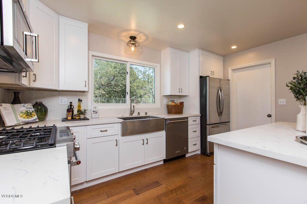 786 Ridge Drive Glendale, CA 91206 - Photo 6 of 36 786 Ridge Dr - HsHProd-40_preview
