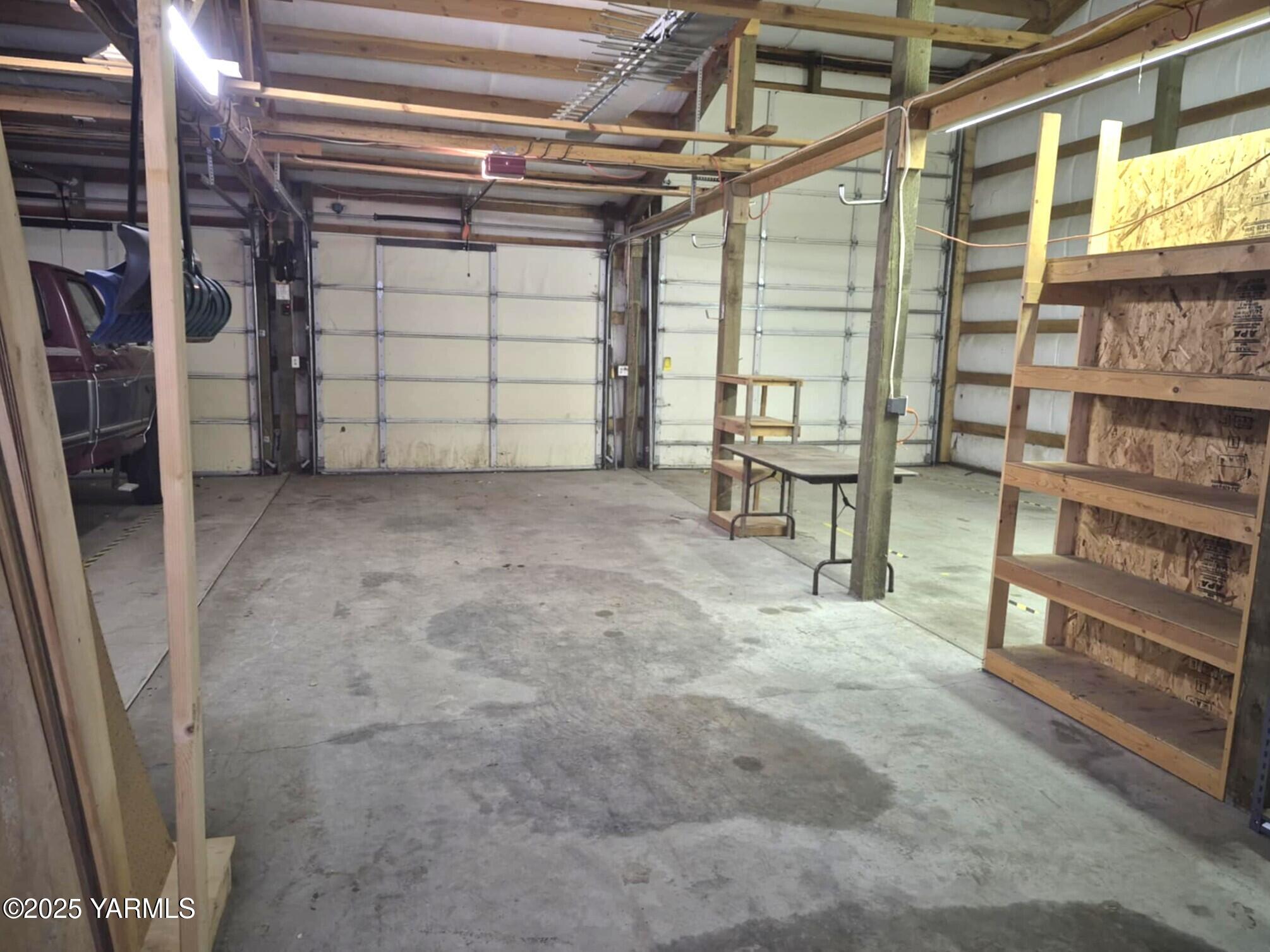2490 Thompson Road Cowiche, WA 98923 - Photo 56 of 62 a view of a livingroom with shelves