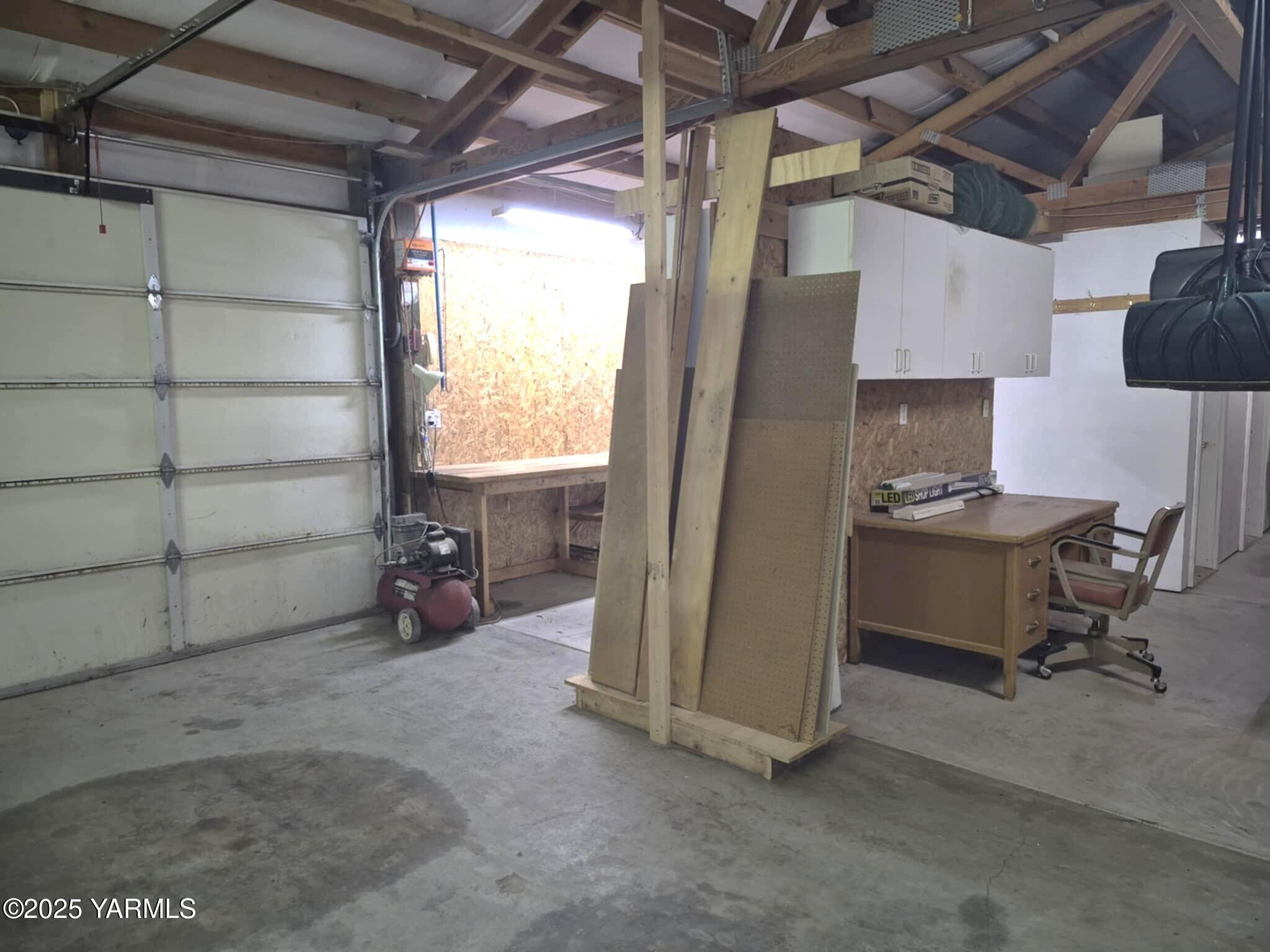 2490 Thompson Road Cowiche, WA 98923 - Photo 57 of 62 a view of a room with gym equipment