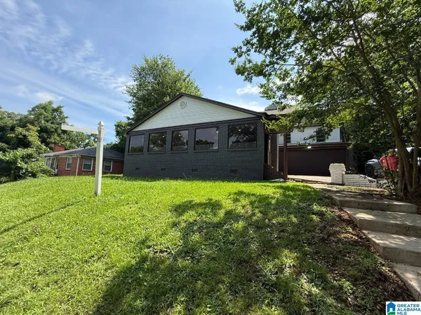 $249,000 | 221 East Short 24th Avenue, Tuscaloosa, AL 35404