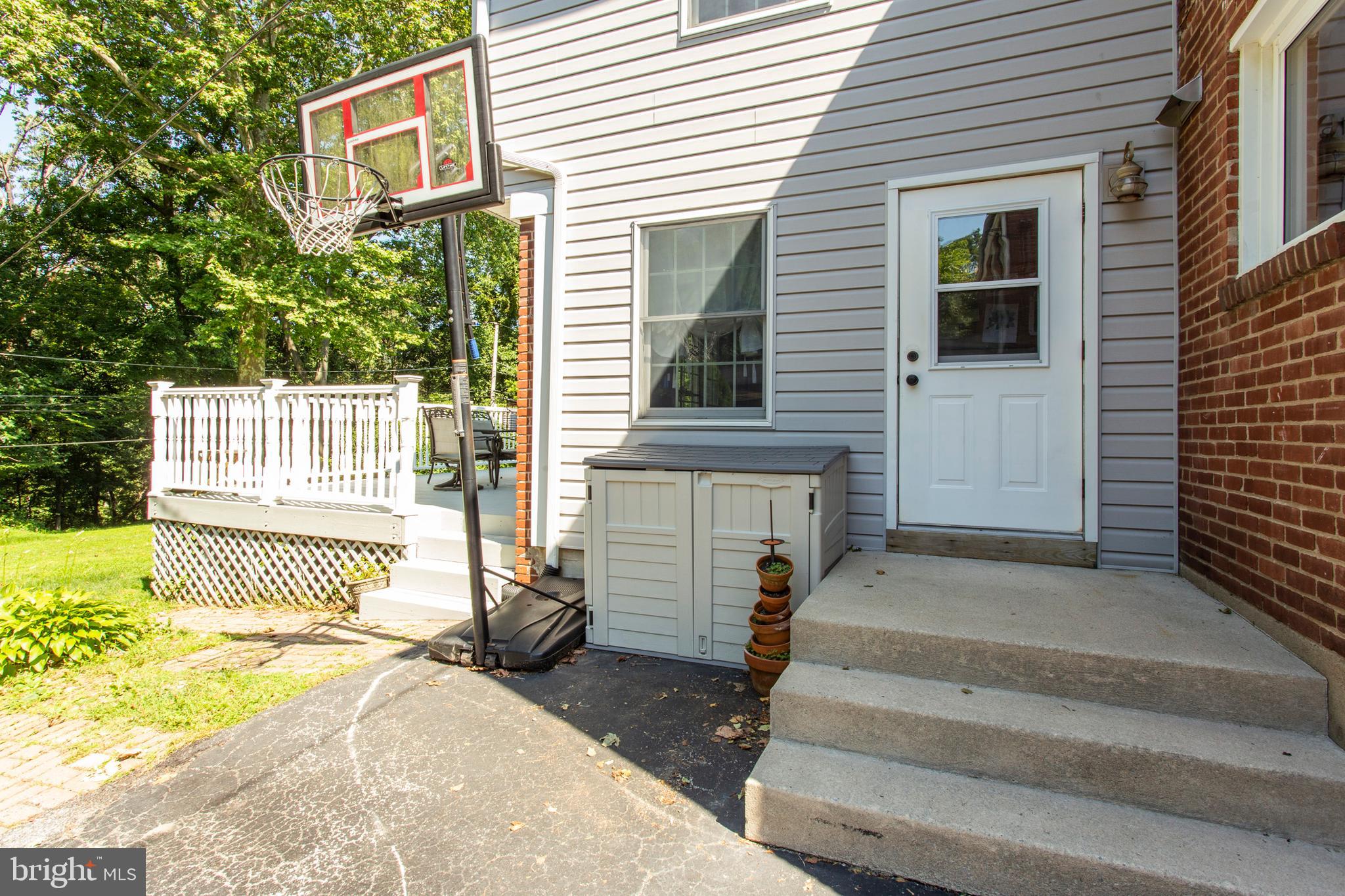 202 Midland Road Springfield, PA 19064 - Photo 15 of 17 Side entrance