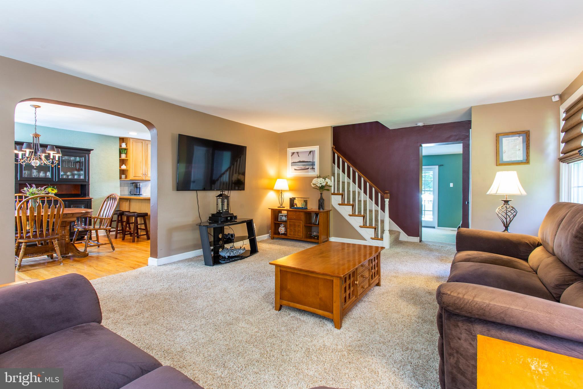 202 Midland Road Springfield, PA 19064 - Photo 3 of 17 Living Room