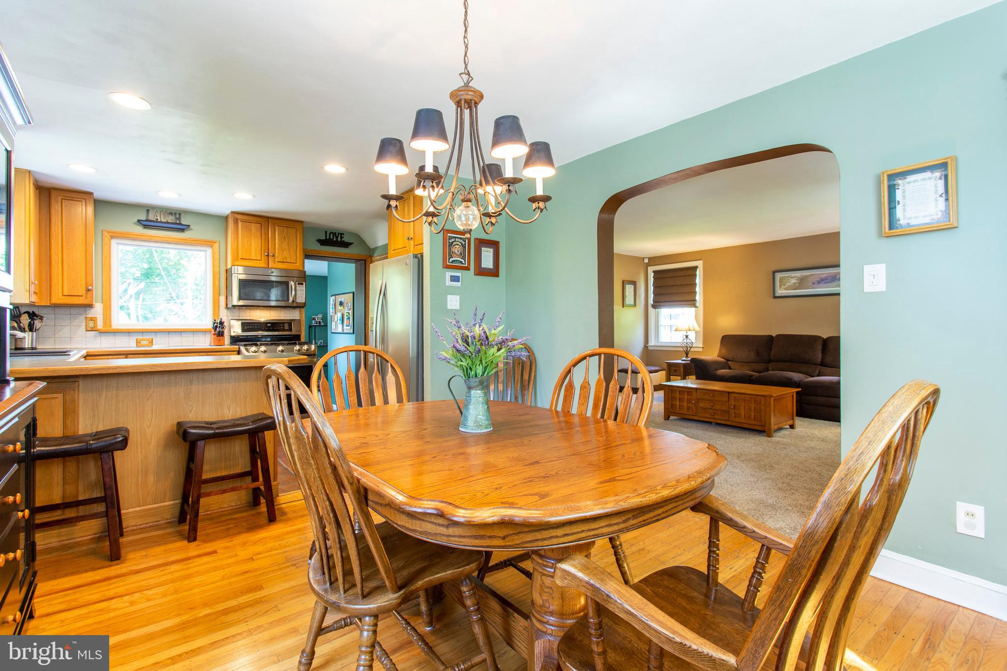 202 Midland Road Springfield, PA 19064 - Photo 6 of 17 Diningroom & Kitchen