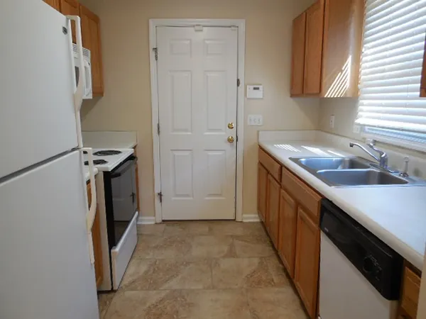 $1,800 | 2118 Delta Boulevard, Tallahassee, FL 32303