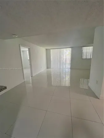 $2,499 | 14155 Southwest 87th Street, Unit E201, Miami, FL 33183