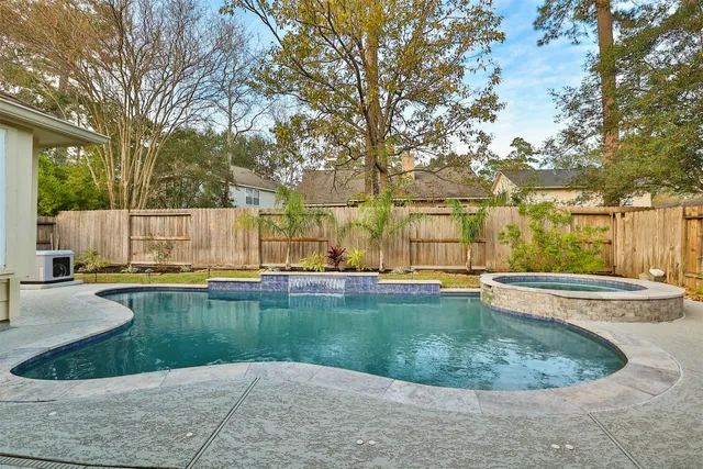 $418,800 | 163 North Millport Circle, The Woodlands, TX 77382