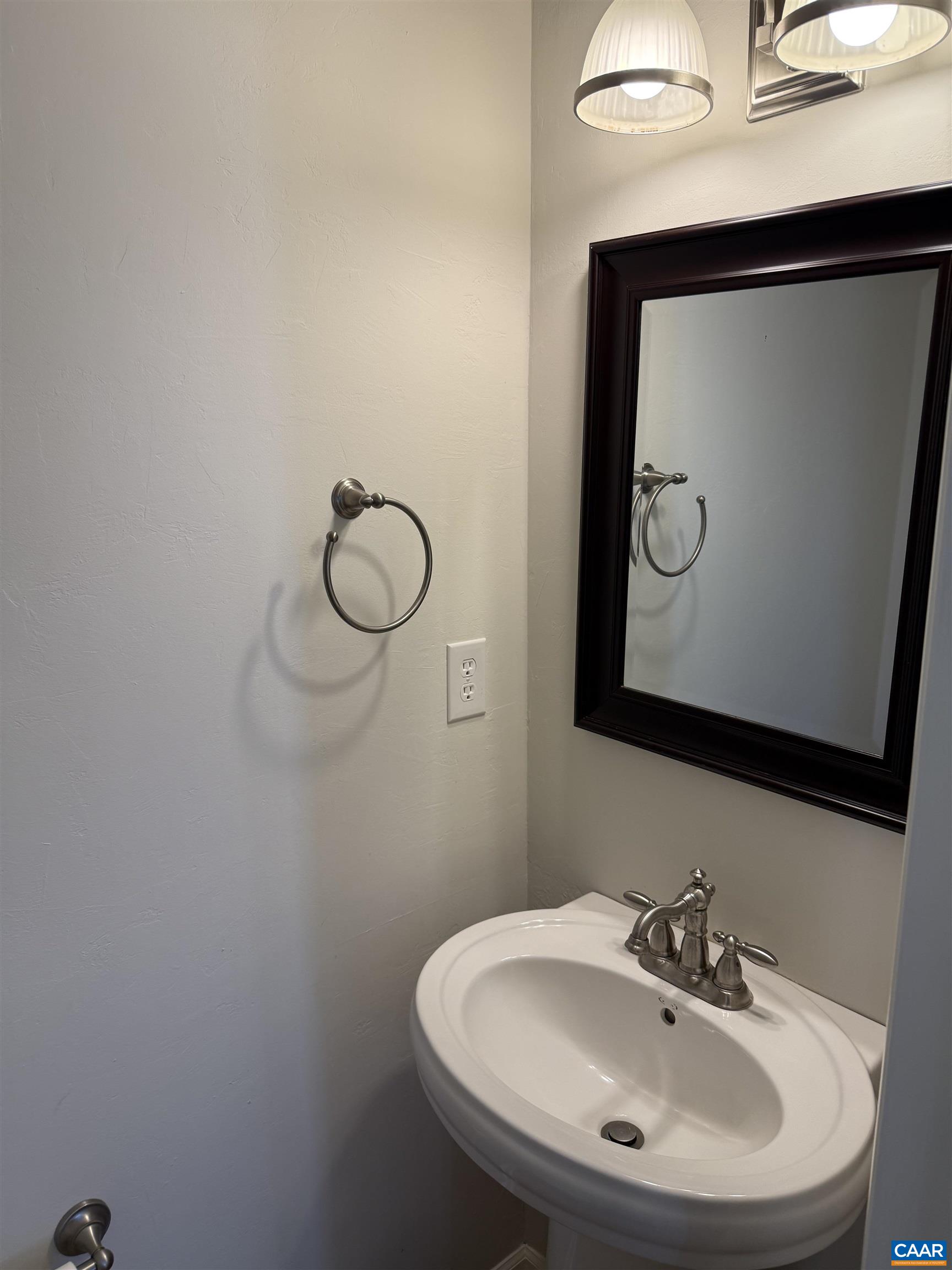 1231 Chatham Ridge Charlottesville, VA 22901 - Photo 12 of 20 Half bath