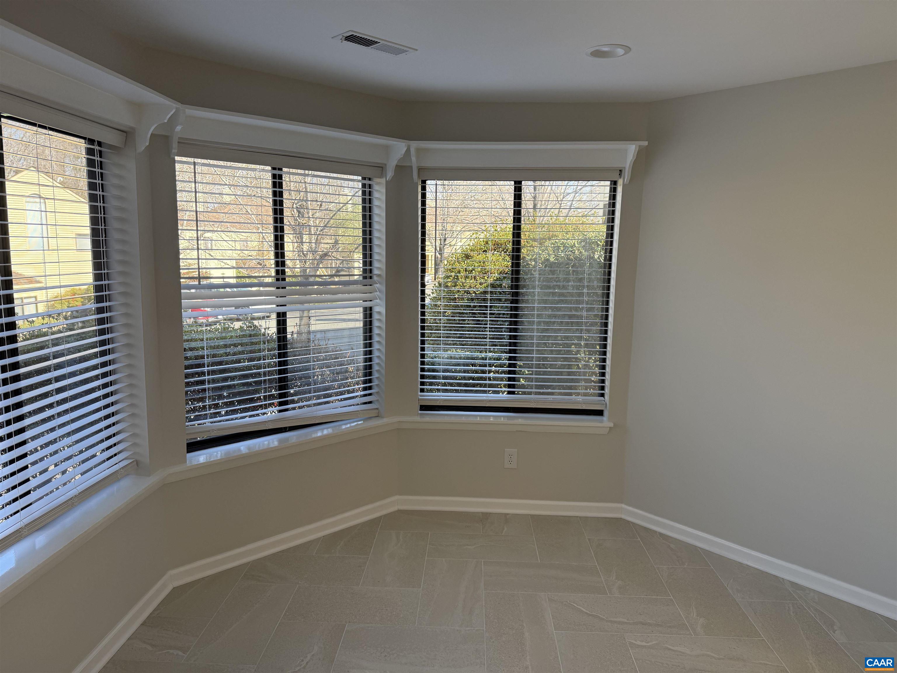 1231 Chatham Ridge Charlottesville, VA 22901 - Photo 7 of 20 Home office or eat-in area