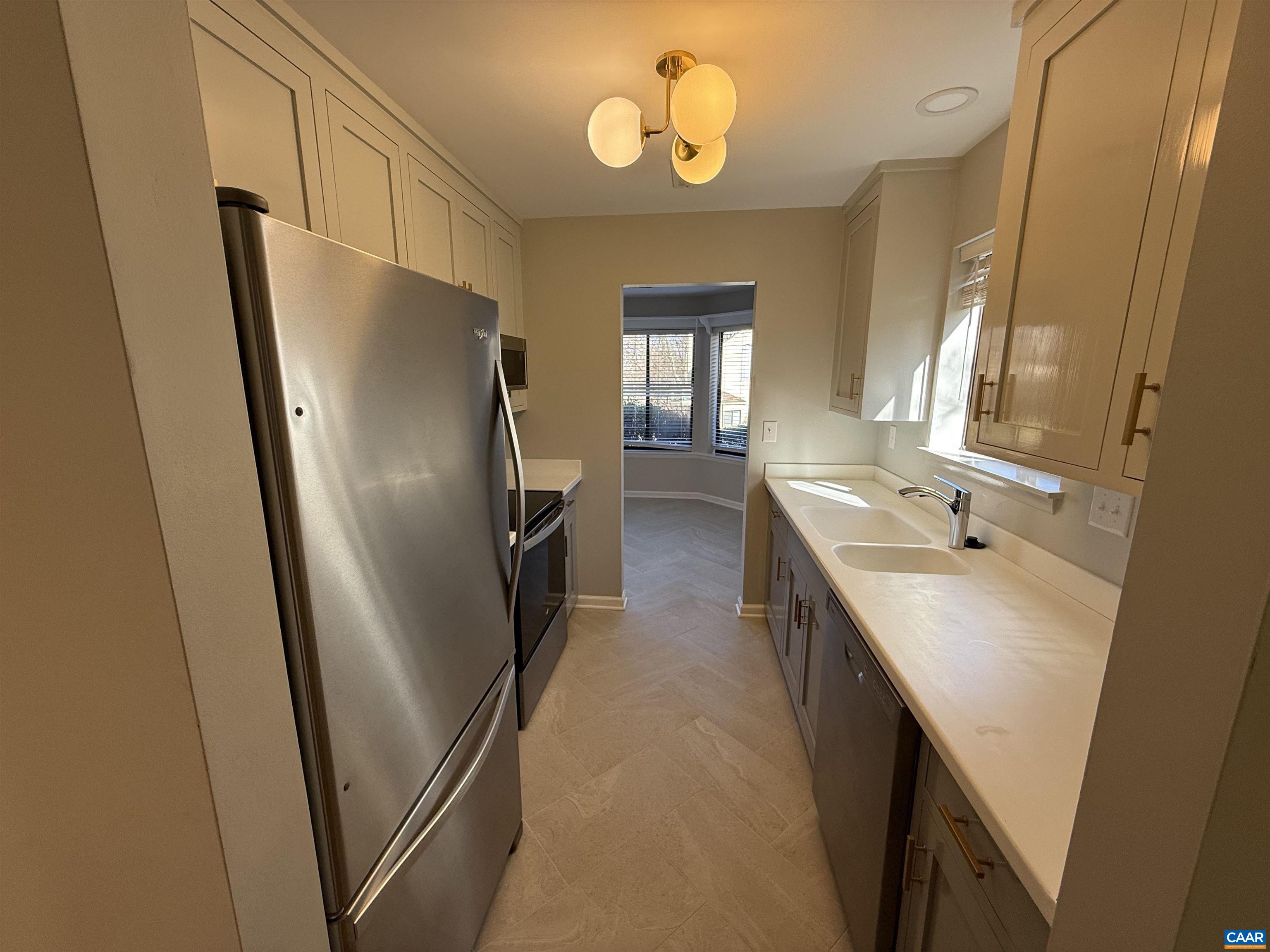 1231 Chatham Ridge Charlottesville, VA 22901 - Photo 8 of 20 Kitchen