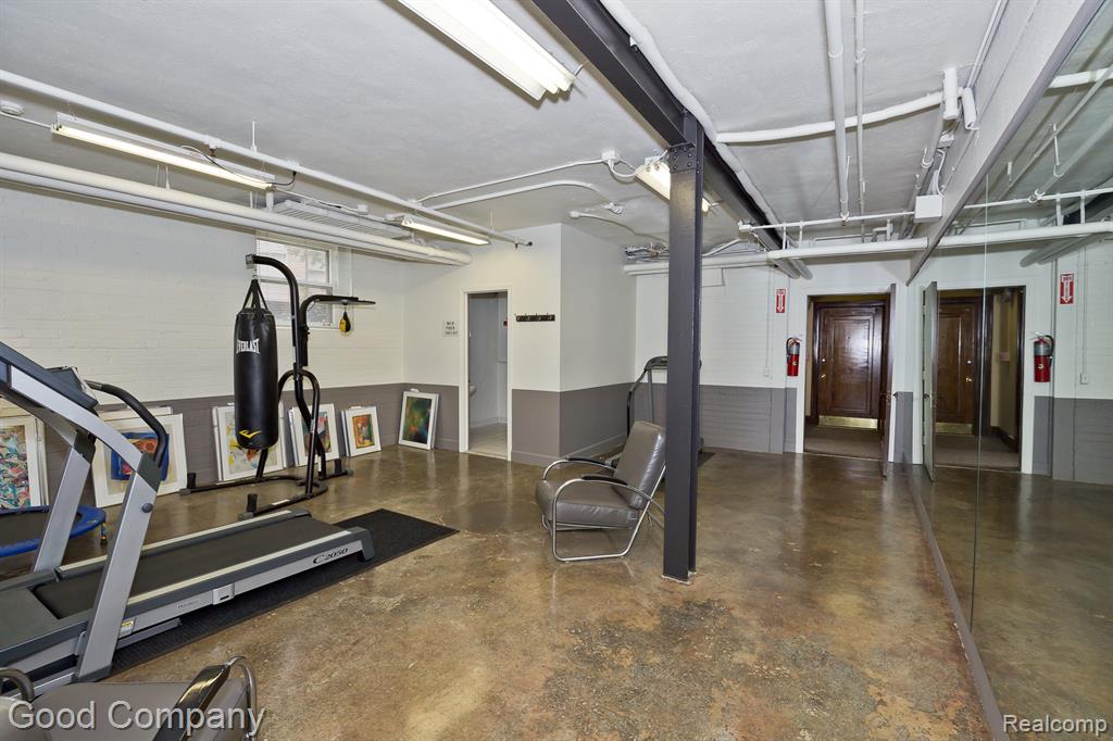 327 Southfield Road, Unit 3BS Birmingham, MI 48009 - Photo 46 of 51