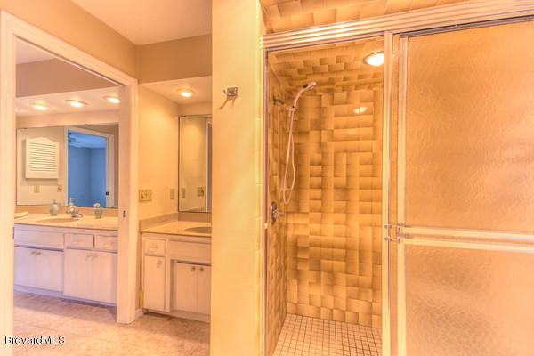 499 Winchester Road Satellite Beach, FL 32937 - Photo 14 of 24 Master Bath
