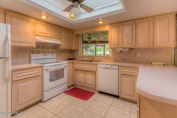 499 Winchester Road Satellite Beach, FL 32937 - Photo 10 of 24 Kitchen 2