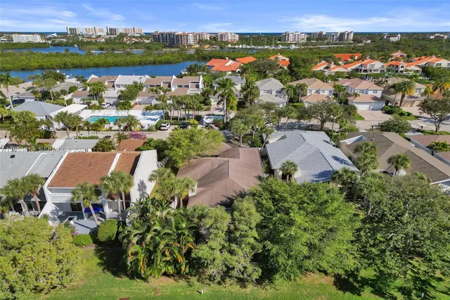 $899,950 | 17115 Bay Street, Jupiter, FL 33477