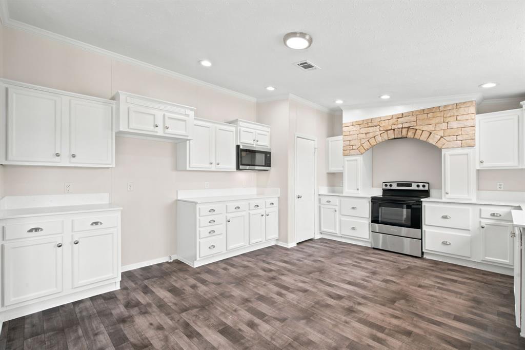 1040 Earp Road Springtown, TX 76082 - Photo 15 of 40 Gallery Image 15