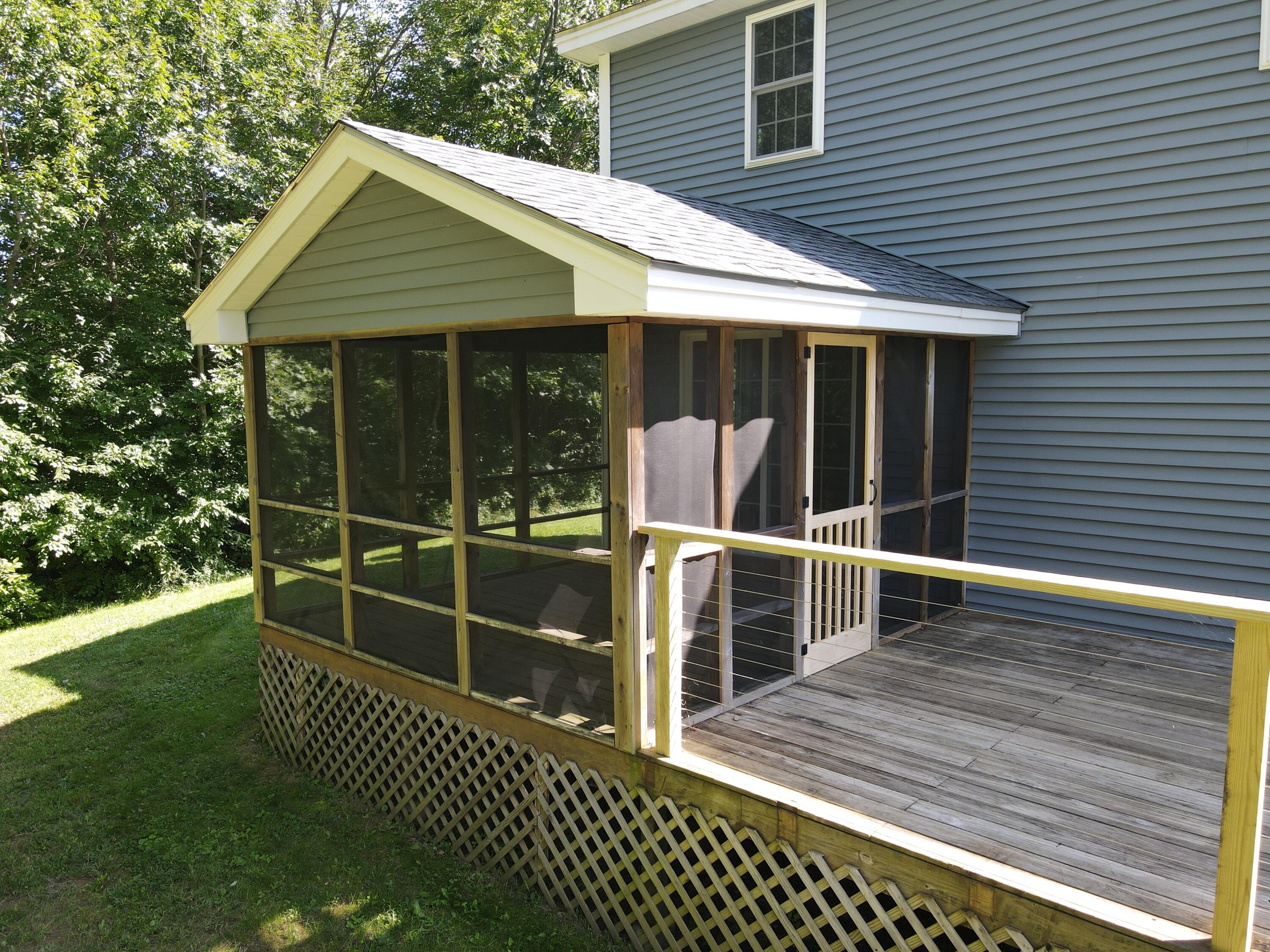 98 Meadow Road Winterport, ME 04496 - Photo 4 of 51 4