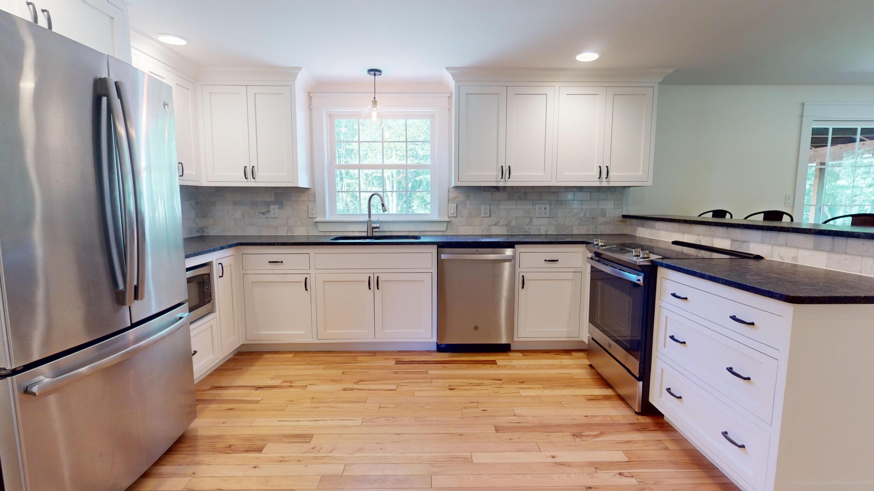 98 Meadow Road Winterport, ME 04496 - Photo 5 of 51 5