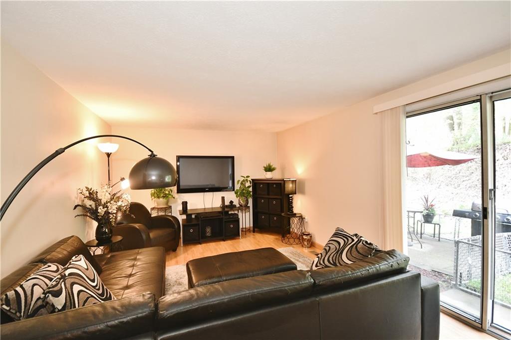 3115 Laurel Ridge Circle Bridgeville, PA 15017 - Photo 11 of 24 Gallery Image 11
