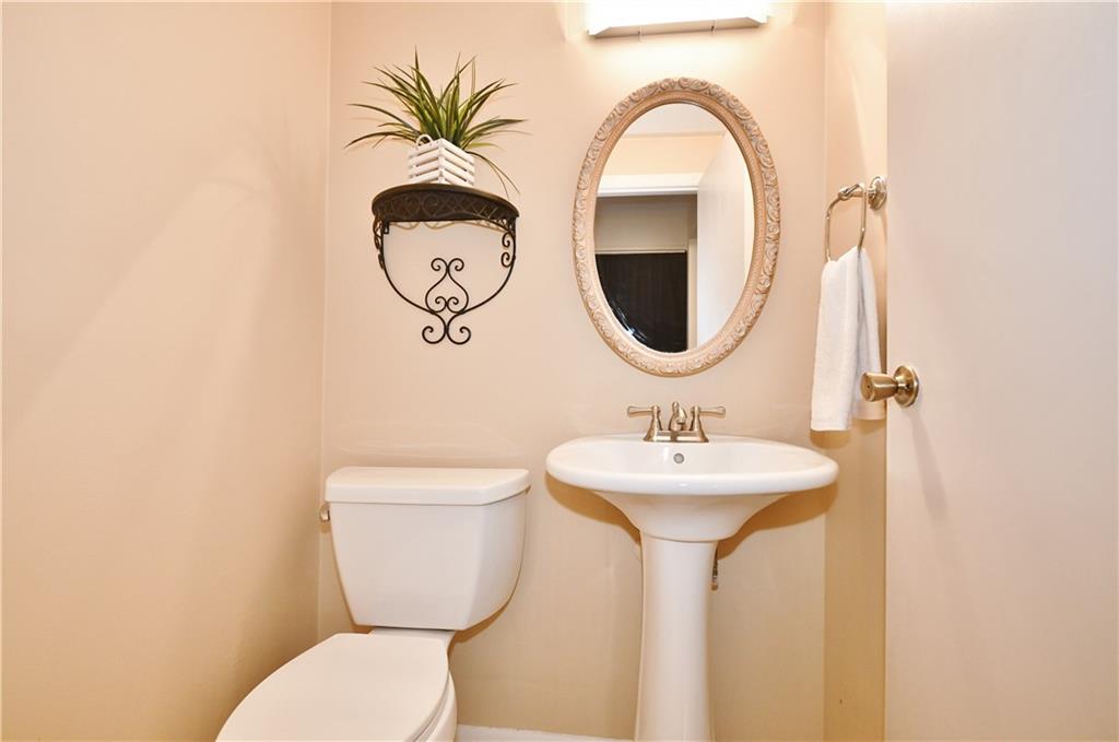 3115 Laurel Ridge Circle Bridgeville, PA 15017 - Photo 9 of 24 Gallery Image 9