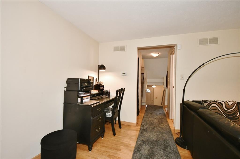 3115 Laurel Ridge Circle Bridgeville, PA 15017 - Photo 10 of 24 Gallery Image 10