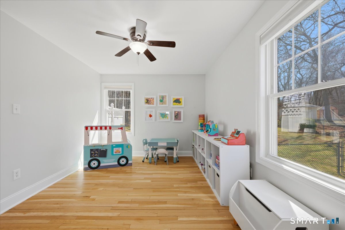 11 Beverly Road Waterford, CT 06385 - Photo 11 of 40