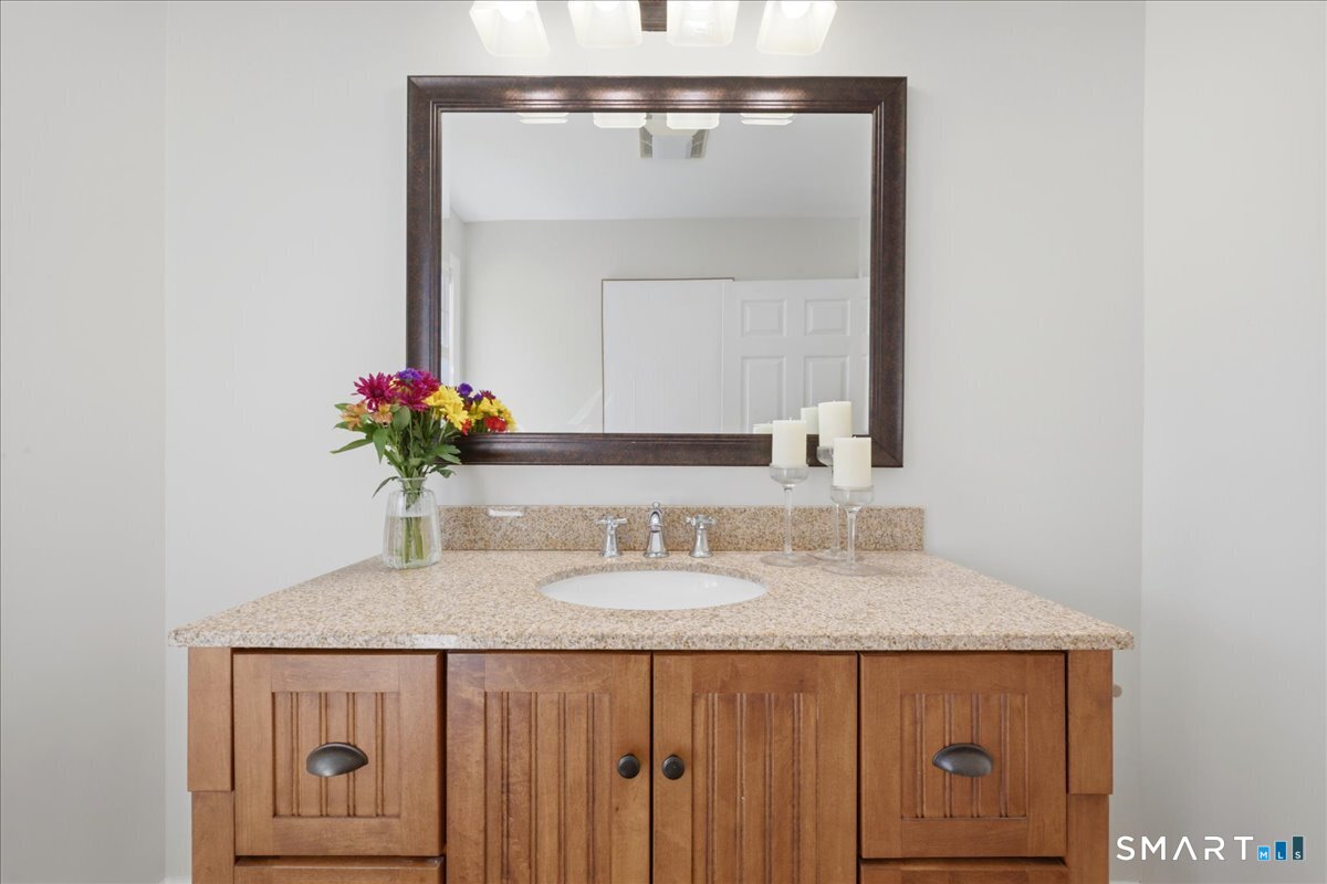 11 Beverly Road Waterford, CT 06385 - Photo 13 of 40