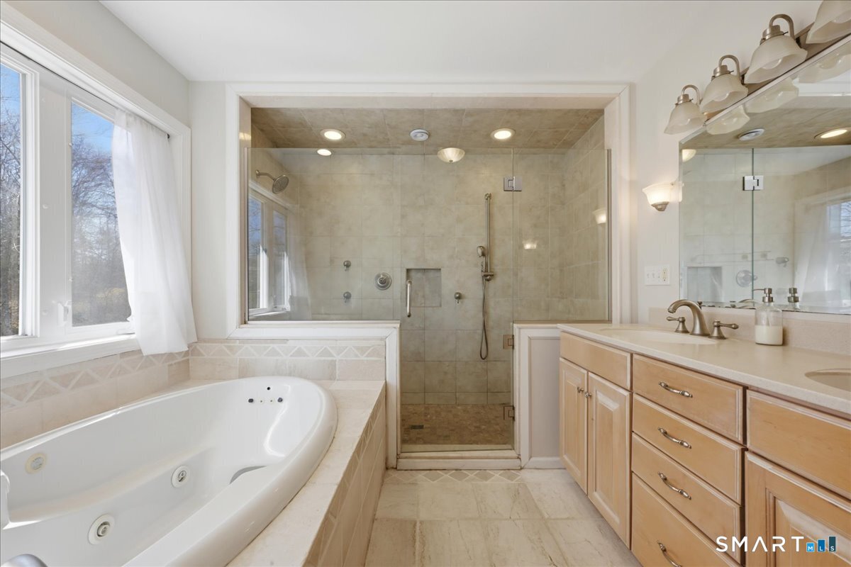 11 Beverly Road Waterford, CT 06385 - Photo 21 of 40