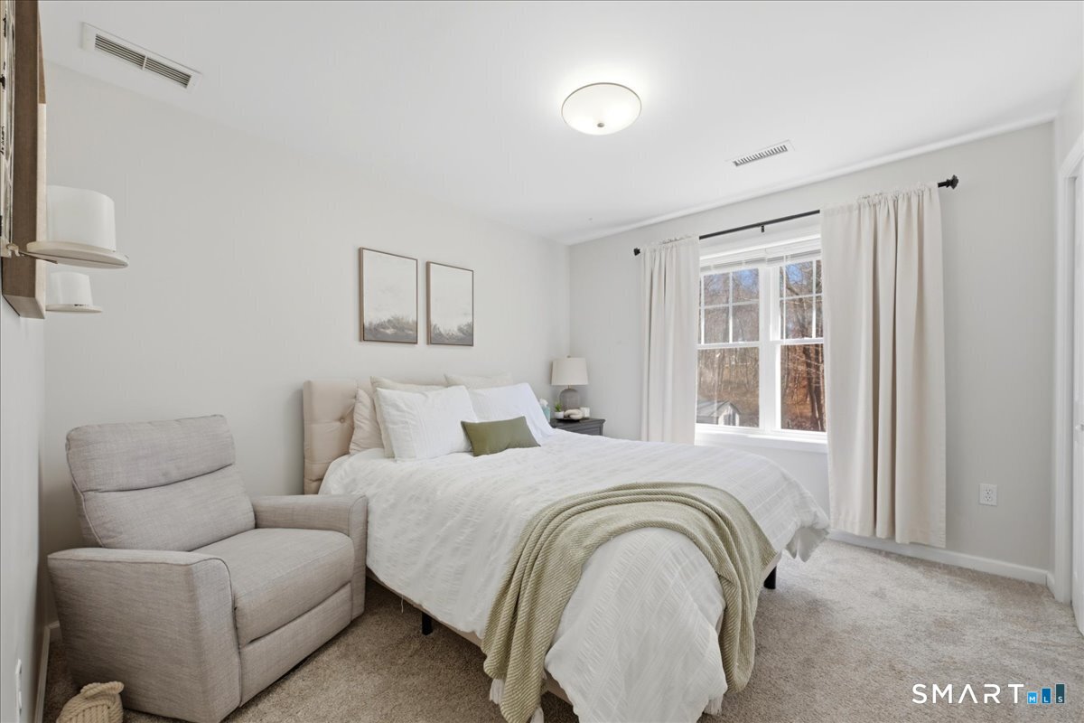 11 Beverly Road Waterford, CT 06385 - Photo 27 of 40