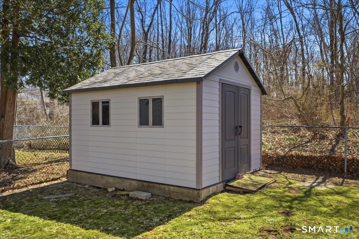 11 Beverly Road Waterford, CT 06385 - Photo 36 of 40