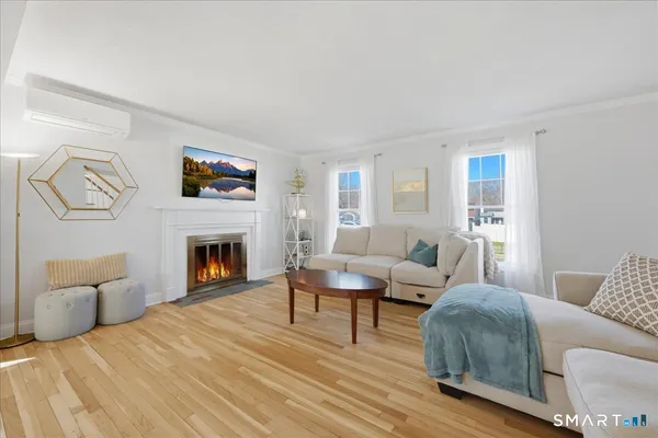 $649,900 | 11 Beverly Road, Waterford, CT 06385