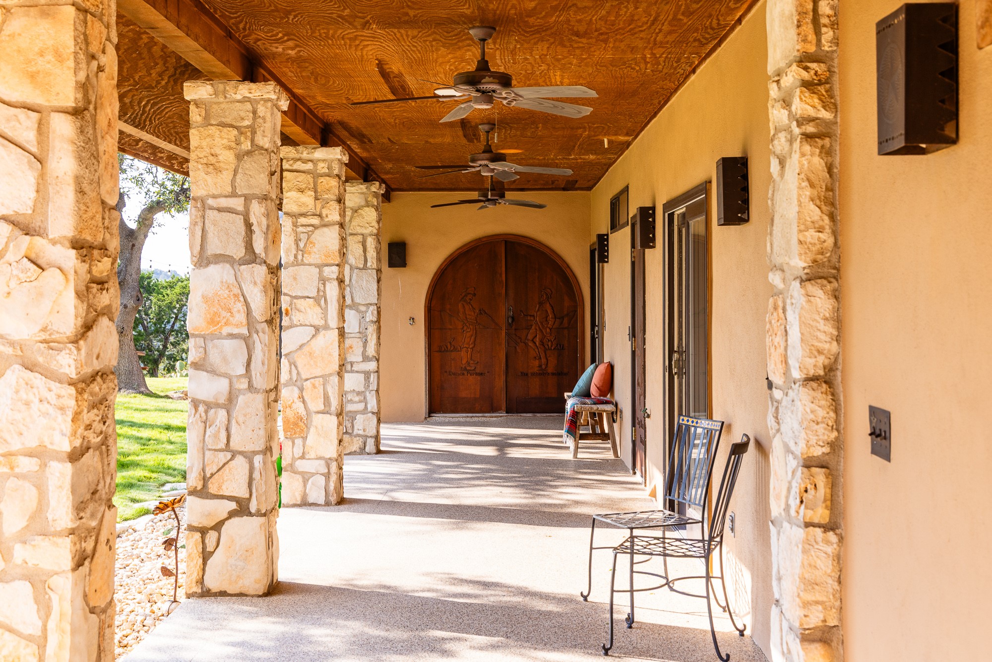 994 Upper Turtle Creek Road Kerrville, TX 78028 - Photo 14 of 39
