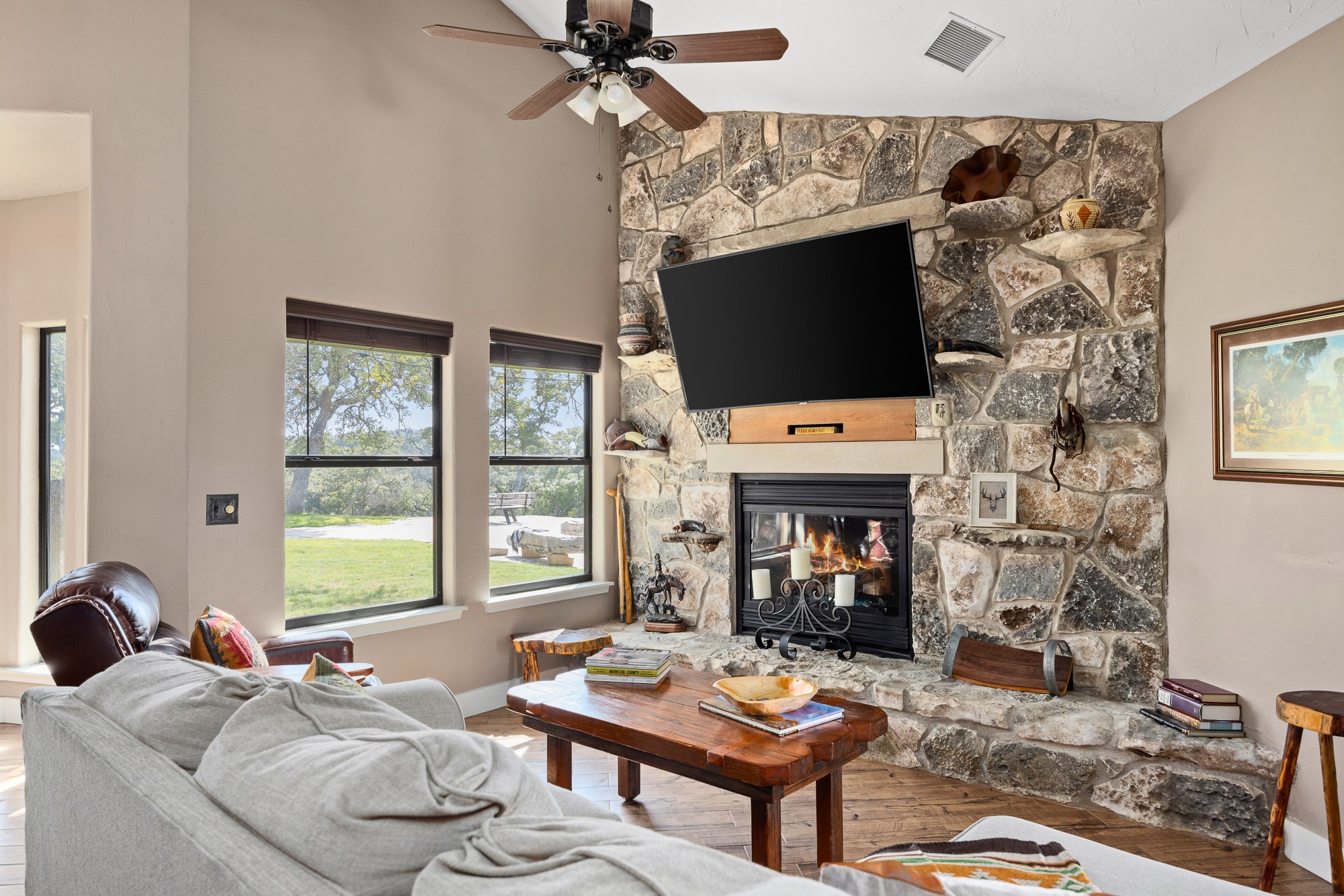 994 Upper Turtle Creek Road Kerrville, TX 78028 - Photo 15 of 39