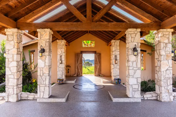 $6,995,000 | Undisclosed Address, Kerrville, TX 78028