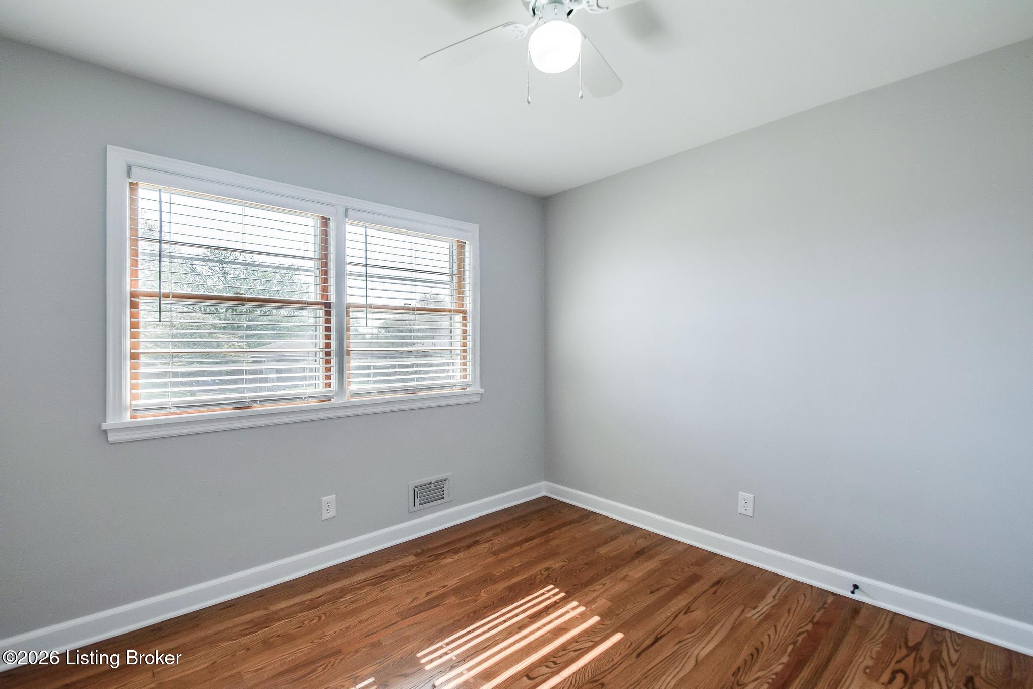 7702 Crestline Road Louisville, KY 40214 - Photo 14 of 32 7702_Crestline_Rd_40214_552