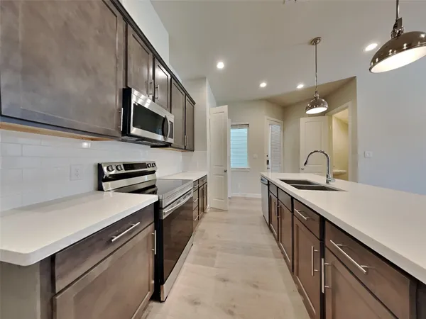 $1,895 | 5704 Quinn Landing Road, Houston, TX 77091