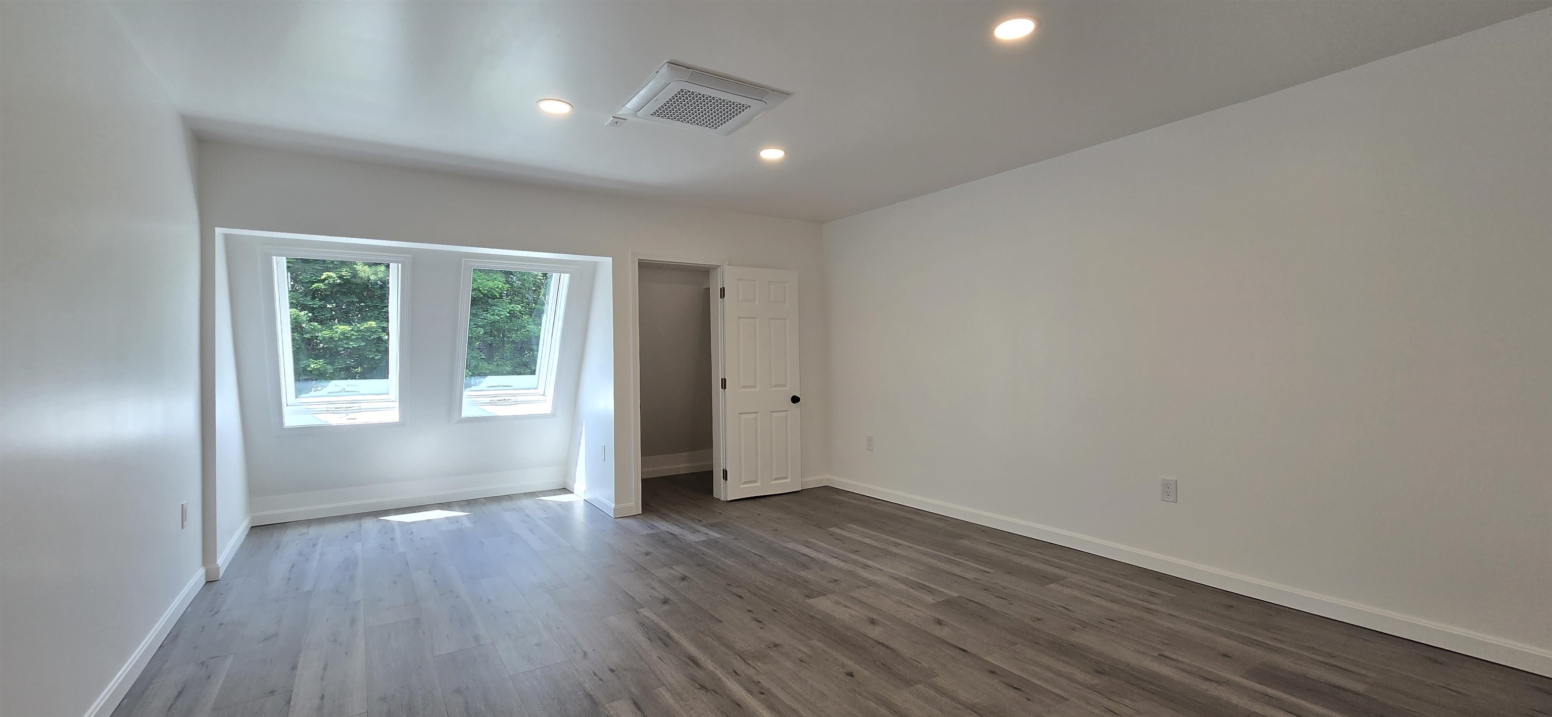1578 Dover Road Epsom, NH 03234 - Photo 17 of 20
