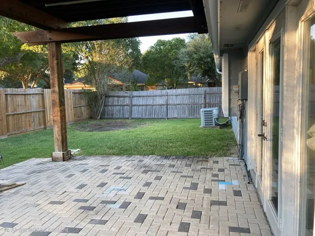 $2,000 | 3002 Avanti Court, Pearland, TX 77584