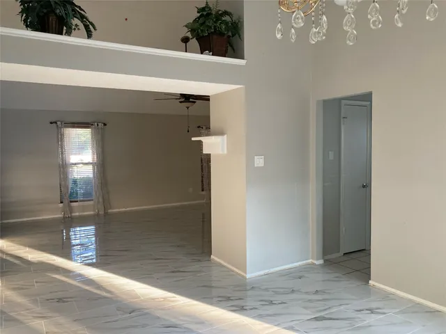 $2,000 | 3002 Avanti Court, Pearland, TX 77584