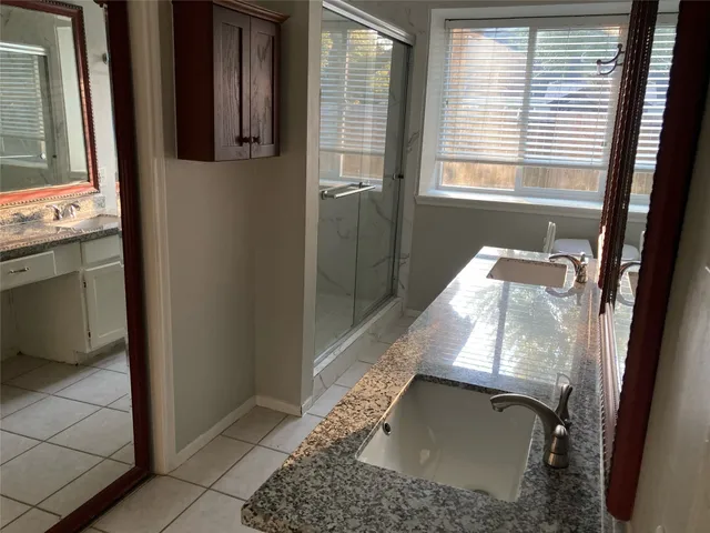 $2,000 | 3002 Avanti Court, Pearland, TX 77584