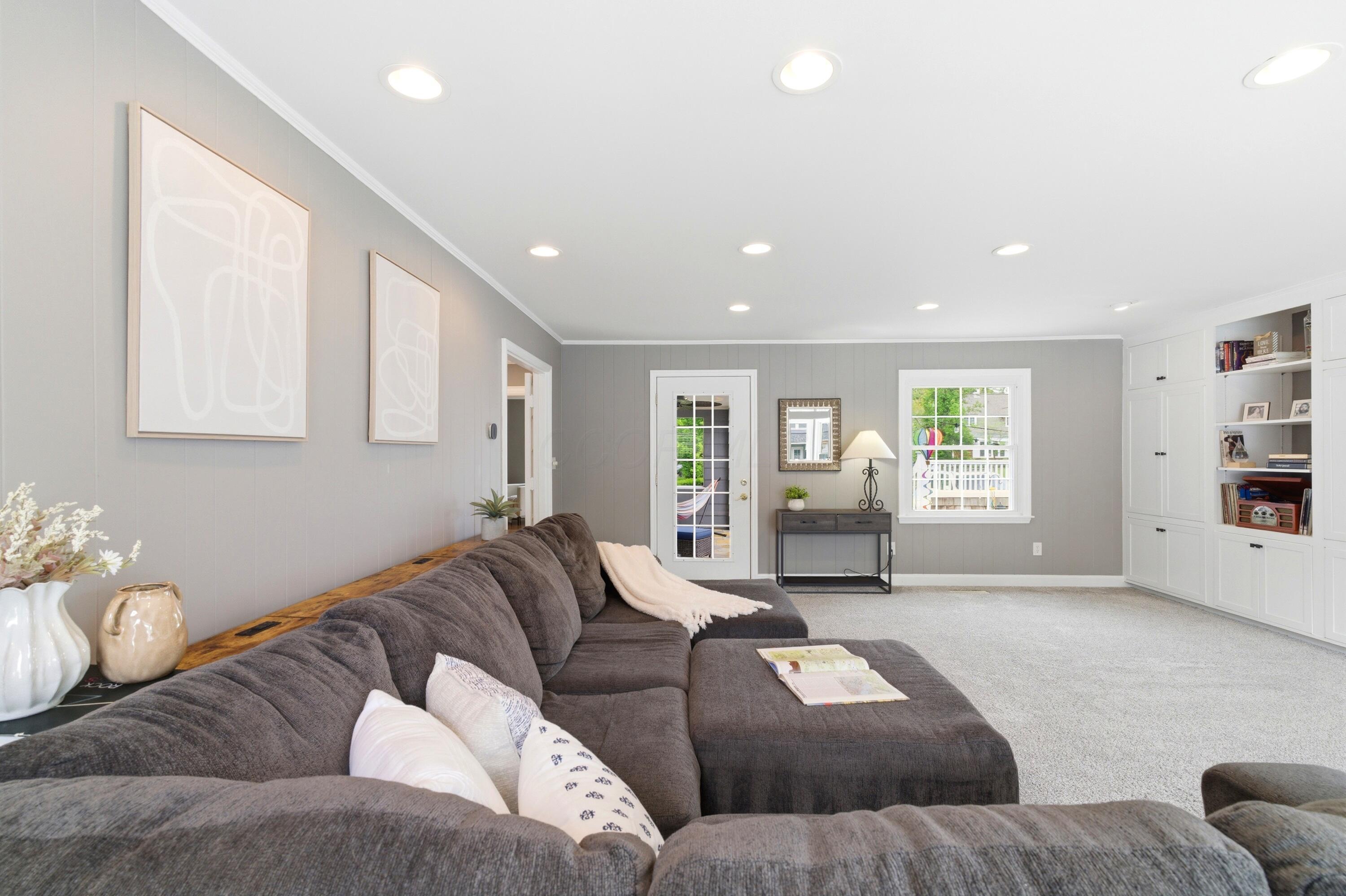 2565 Bexley Park Road Bexley, OH 43209 - Photo 23 of 55 Family room