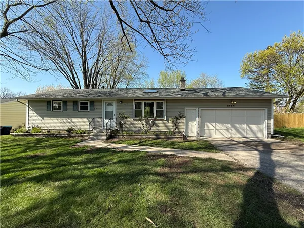 $2,500 | 1656 Jefferson Road, Henrietta, NY 14623