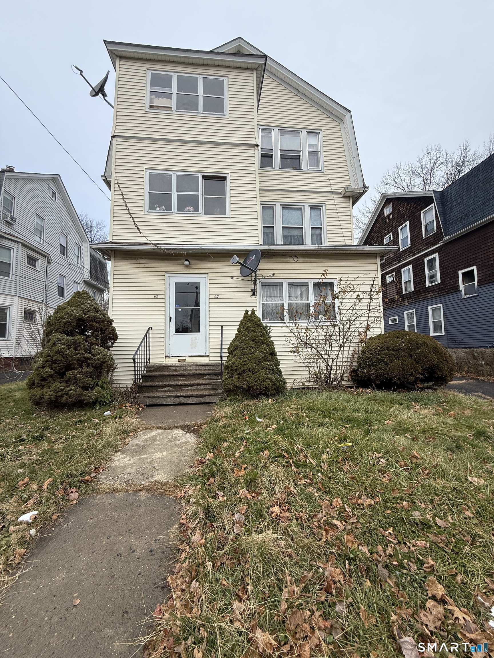 28-30 Kenneth Street Hartford, CT 06114 - Photo 1 of 7