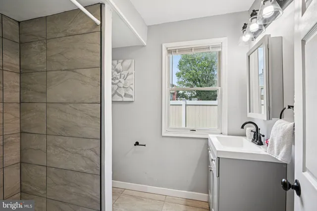 $315,000 | 608 Milmont Avenue, Folsom, PA 19033