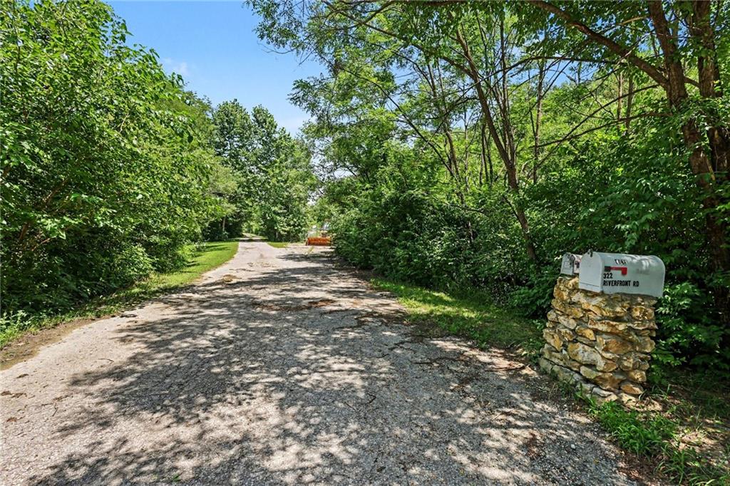 322 Riverfront Road Atchison, KS 66002 - Photo 33 of 43