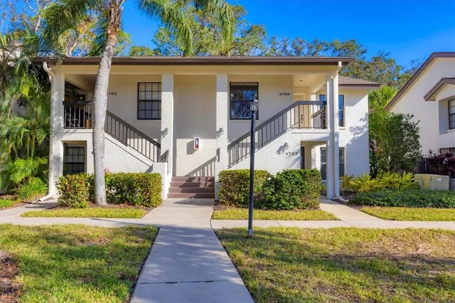 $2,200 | 4767 Winslow Beacon, Unit 25, Sarasota, FL 34235