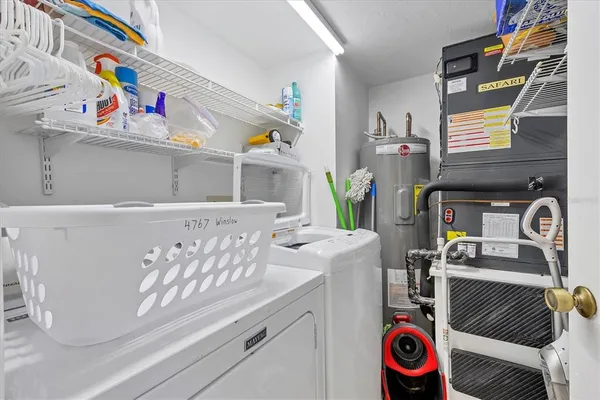 $2,200 | 4767 Winslow Beacon, Unit 25, Sarasota, FL 34235