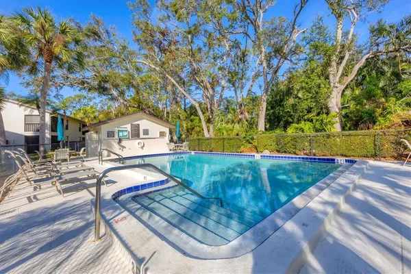 $2,200 | 4767 Winslow Beacon, Unit 25, Sarasota, FL 34235