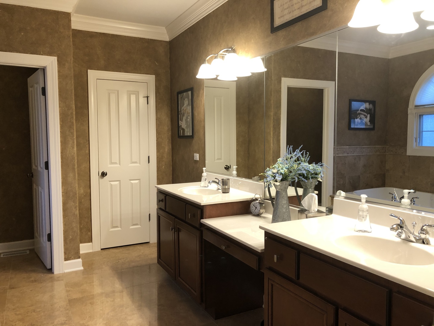 681 Greenfield Road Sugar Grove, IL 60554 - Photo 12 of 36