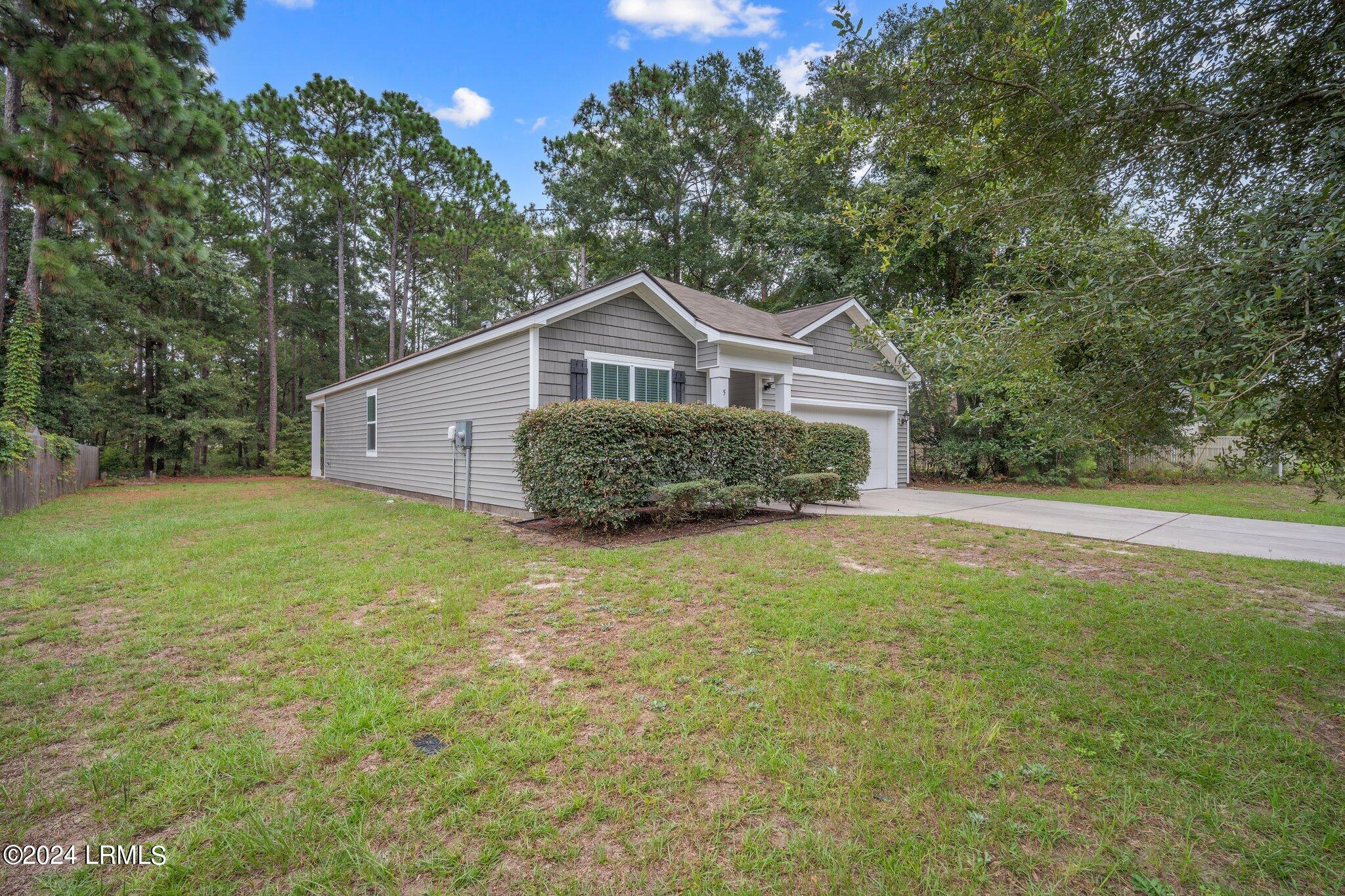 5 Reeds Road Beaufort, SC 29907 - Photo 3 of 34 5-web-or-mls-DSC08653