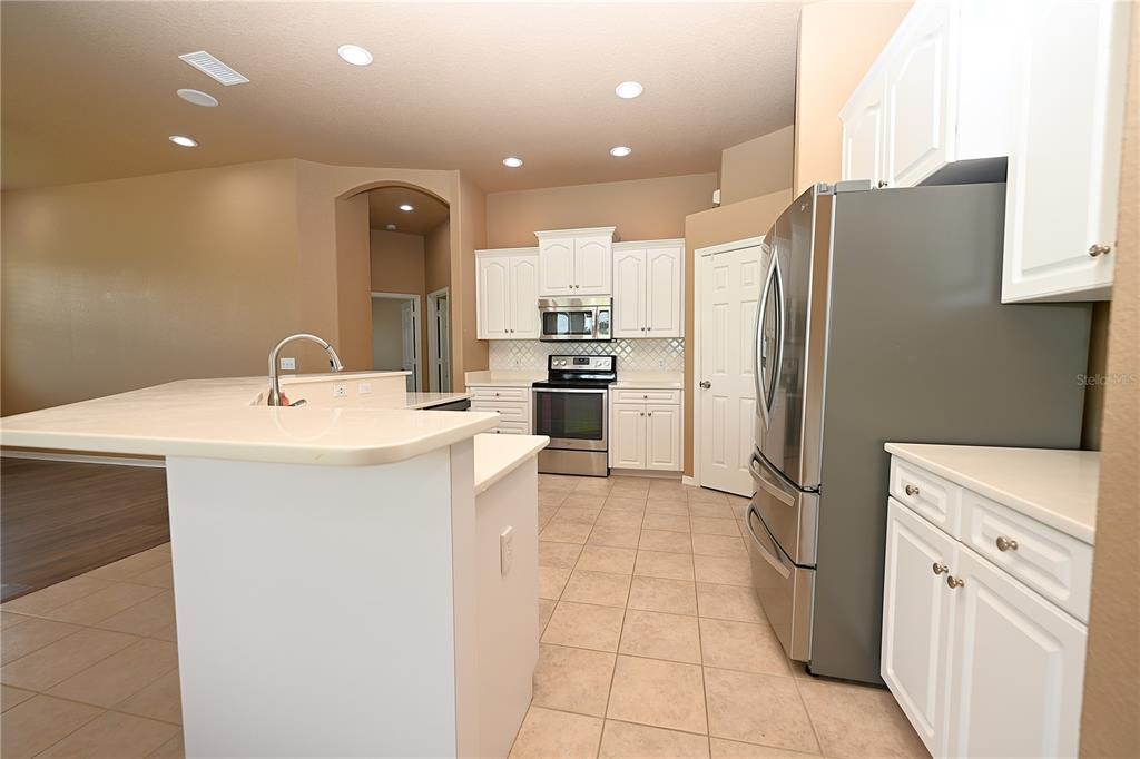 2618 High Ridge Drive Lakeland, FL 33812 - Photo 5 of 60