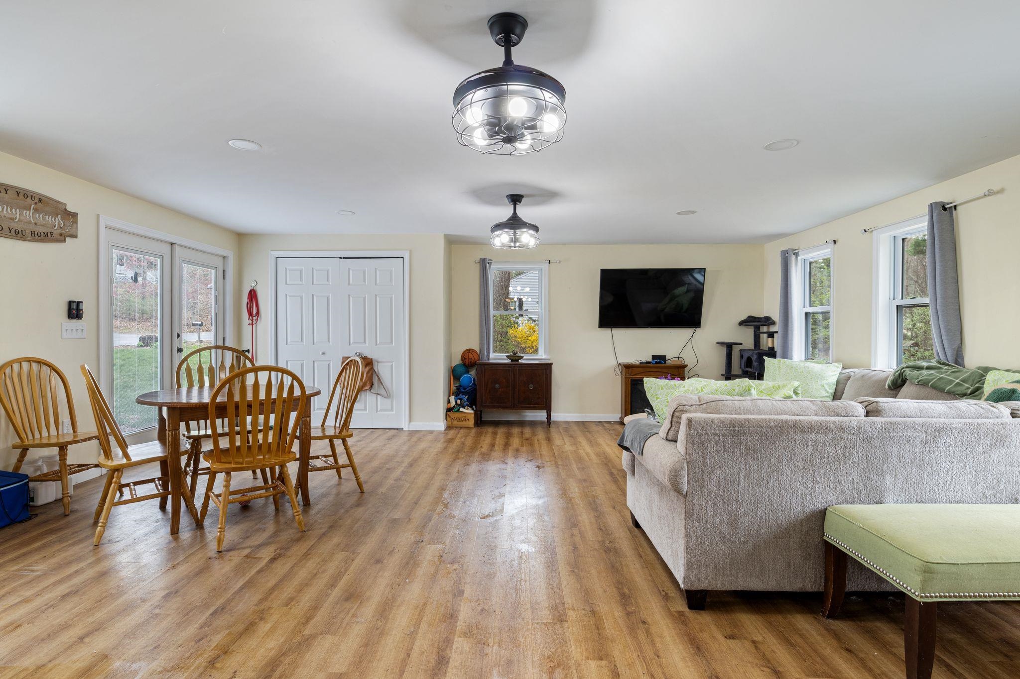 2 Marblehead Road Windham, NH 03087 - Photo 4 of 21